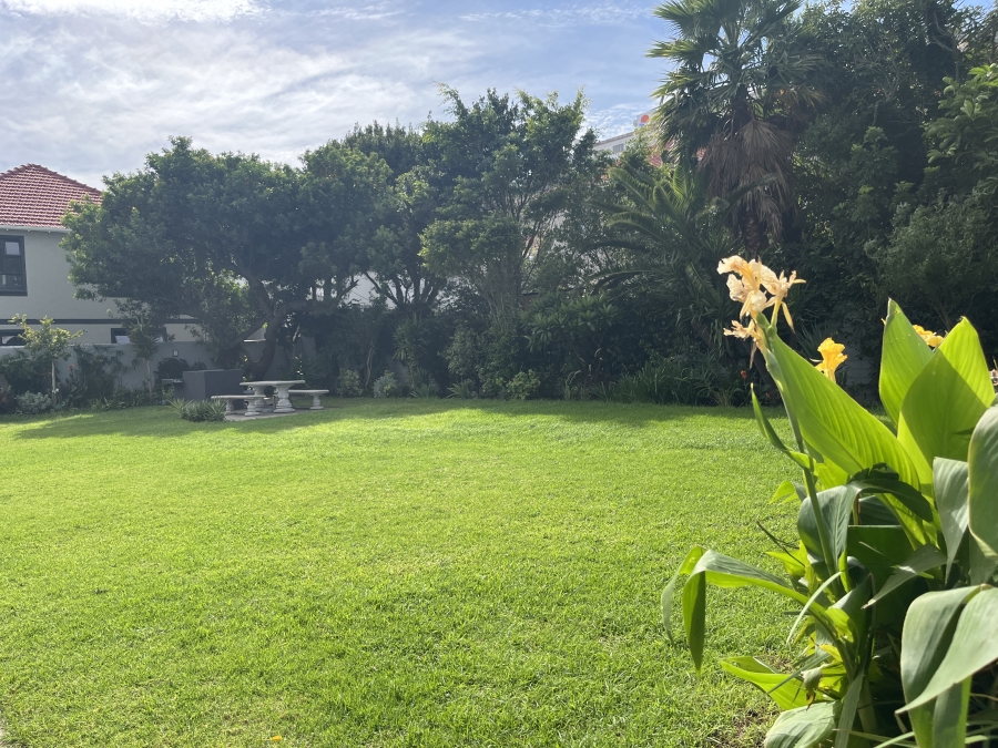 To Let 1 Bedroom Property for Rent in Sea Point Western Cape